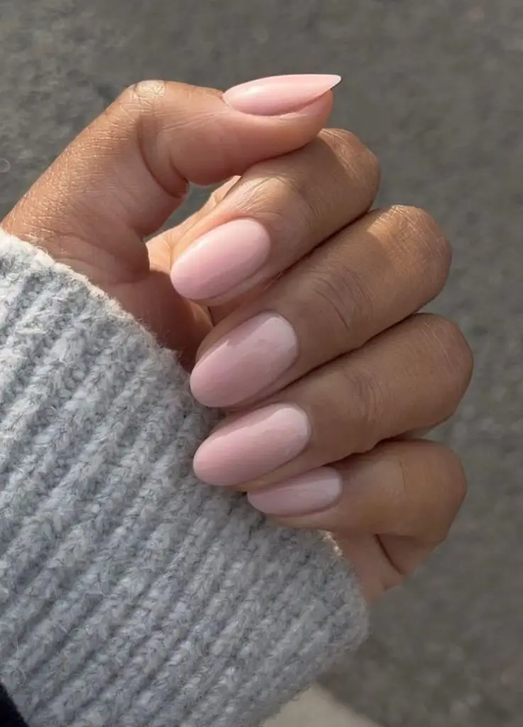 Nagelideen für die Brautparty – Nude-Pink