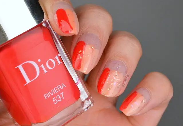 Dior Nagelkunst mit Sommerstreifen