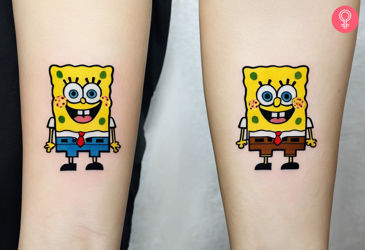 Zwei passende Spongebob-Tattoos auf den Unterarmen zweier Frauen