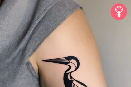 Elegante Pelikan-Tattoo-Ideen und Designs mit Bedeutungen