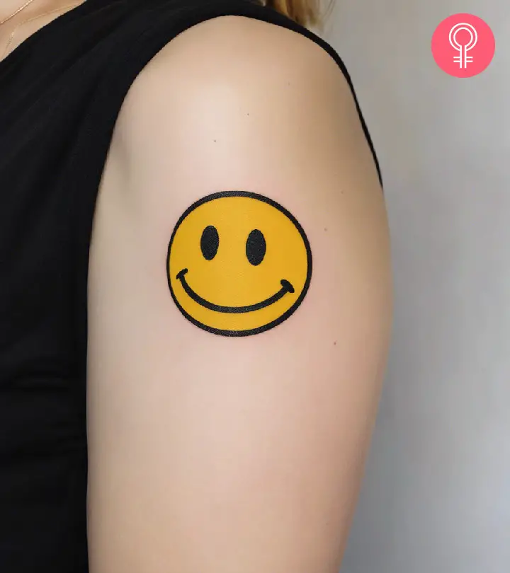 8 lebendige Emoji-Tattoo-Ideen für Emoticon-Fans