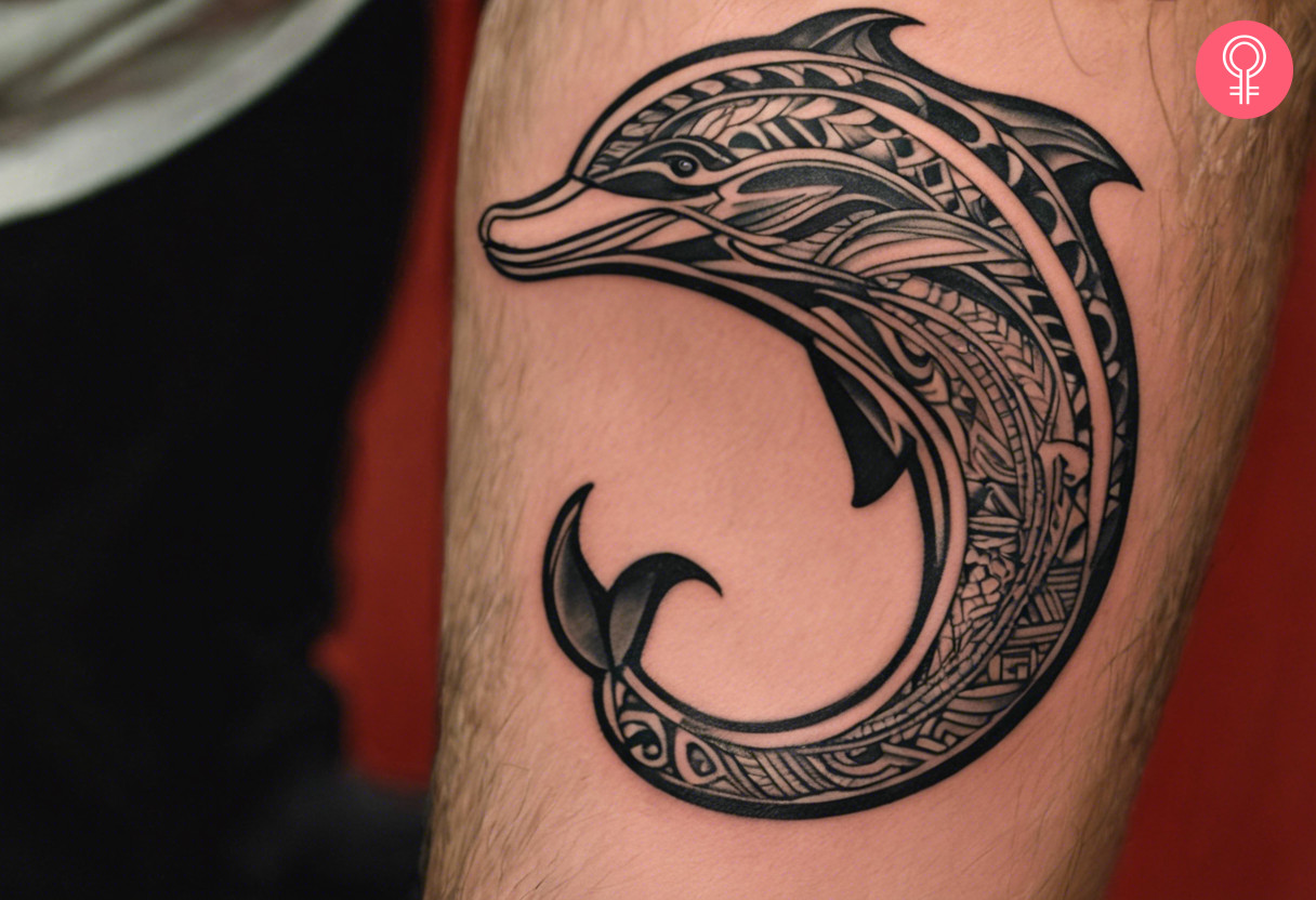 Polynesisches Delphin-Unterarm-Tattoo