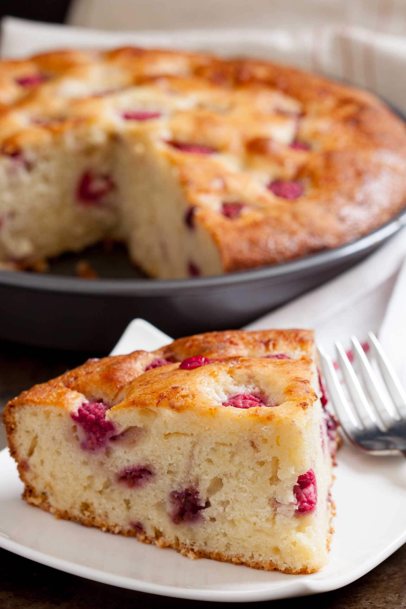 easy raspberry cake sliced.