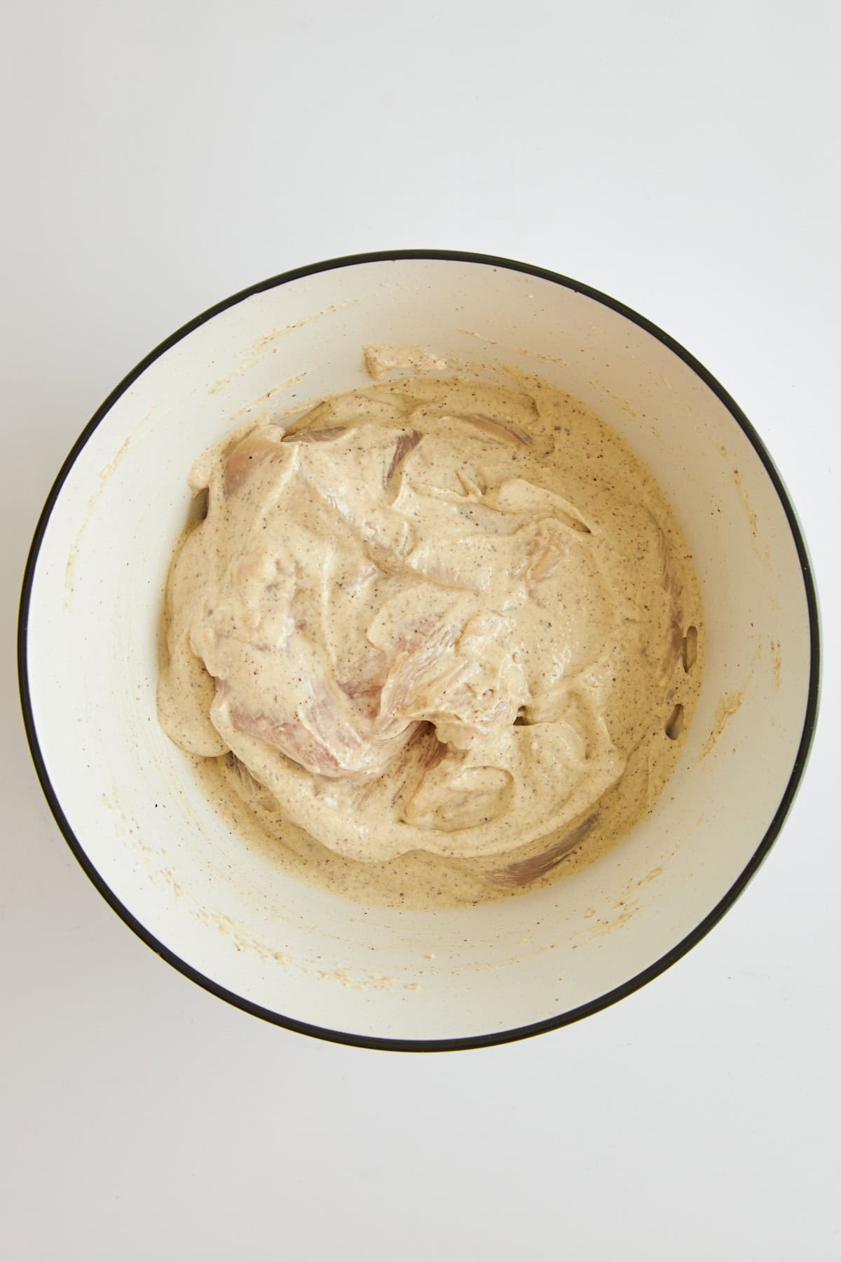 Hähnchen in Tahini-Joghurt-Marinade. 