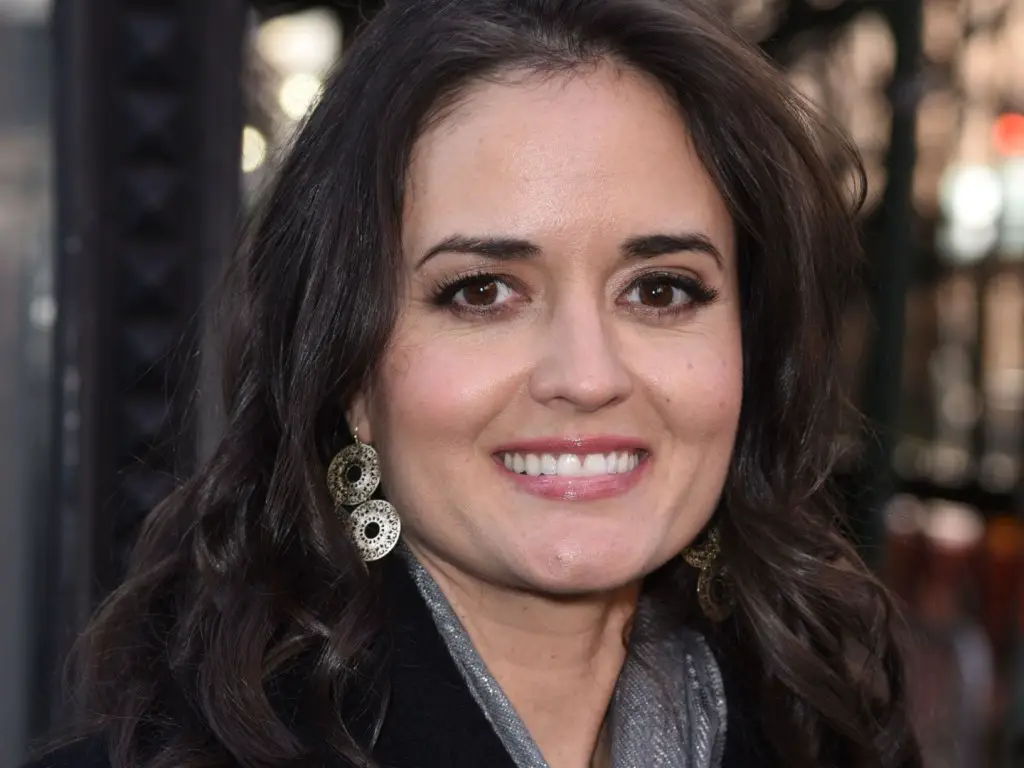 Danica McKellar feiert den Geburtstag ihres Sohnes mit äußerst seltenen Fotos