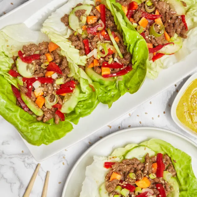 Koreanische Salatwraps